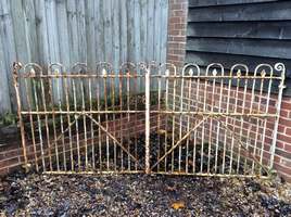 A pair of 19thC iron gates