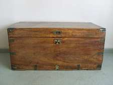 A camphor campaign trunk