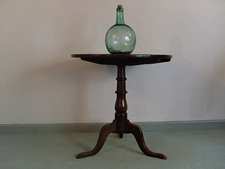 A Georgian oak country tripod table