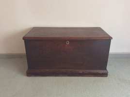 An 18th/19thC camphor or mahagany trunk