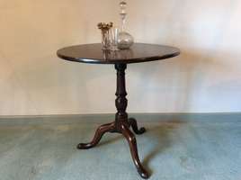 A Geo III tilt top table