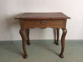 An unusual and rare 18thC oak lowboy