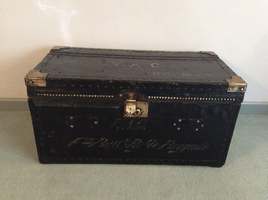 Military trunk