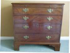 Georgian Bachelors chest