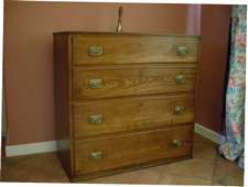 A Georgian elm chest